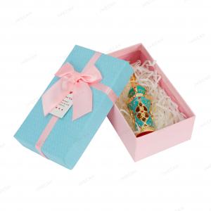 Lid and base box with ribbon bow